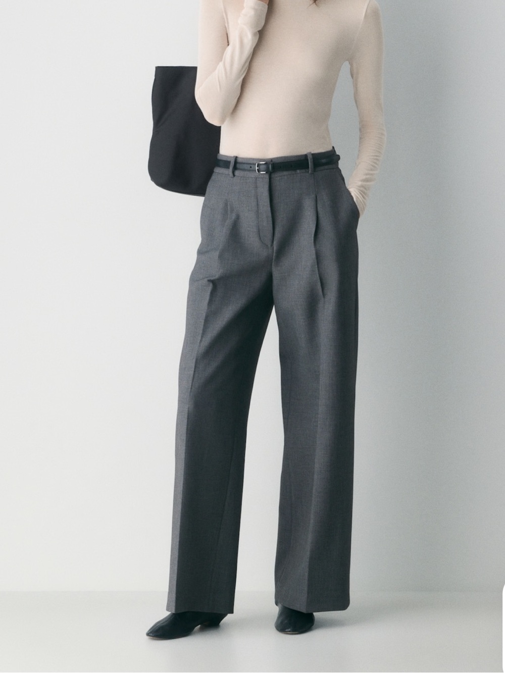 Aritzia Collin’s pants